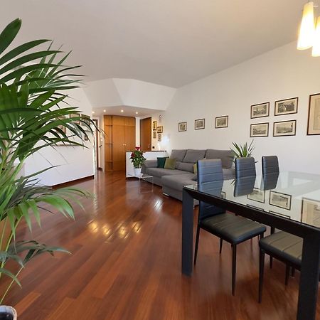Best Way Rent - Apartments Near Tre Torri District Milão Exterior foto