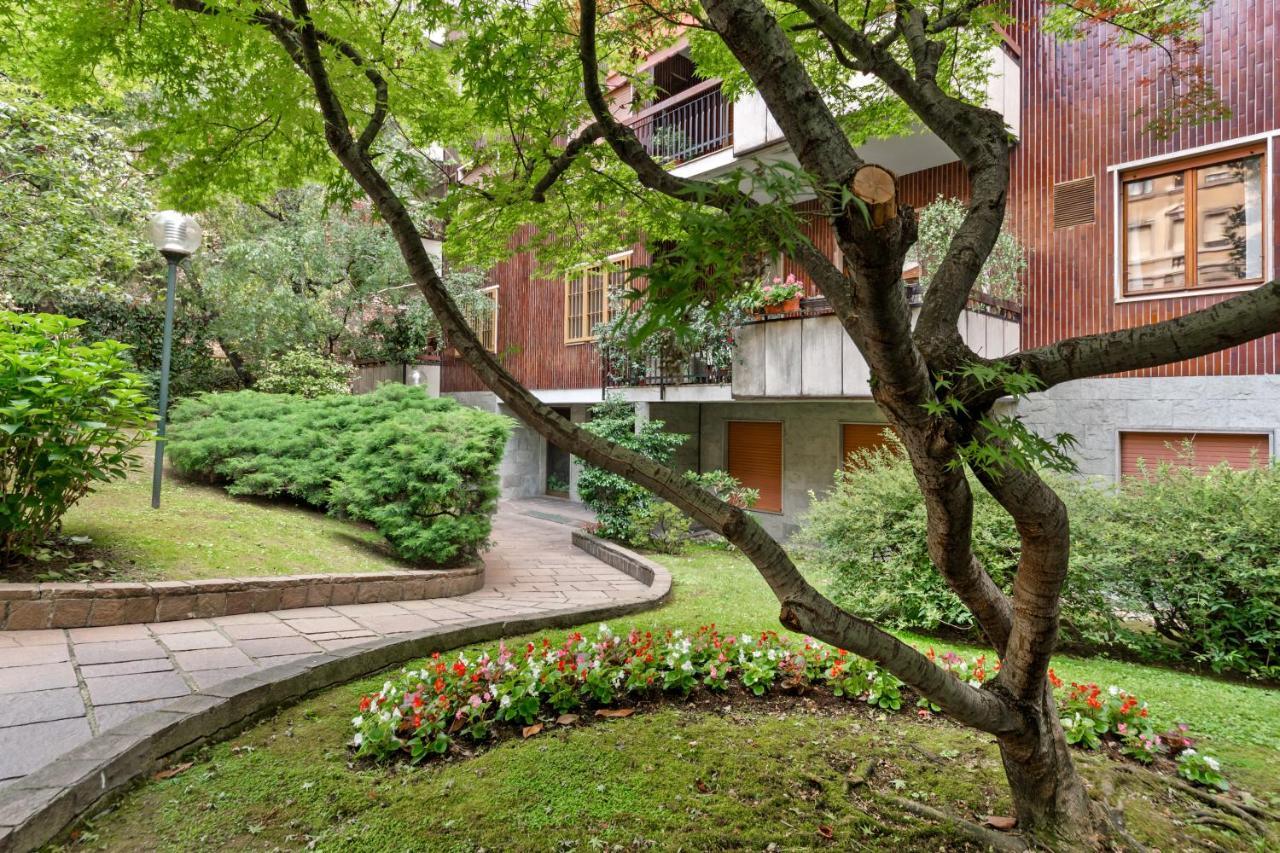 Best Way Rent - Apartments Near Tre Torri District Milão Exterior foto